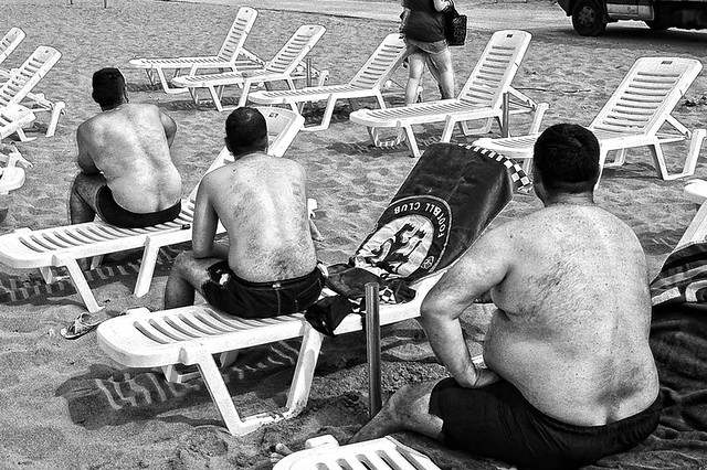 Beach - 35 Fantastic Black and Whiite Street Photographs